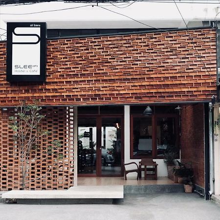 Slee Hostel Chiangmai (Adults Only) Чиангмай Екстериор снимка