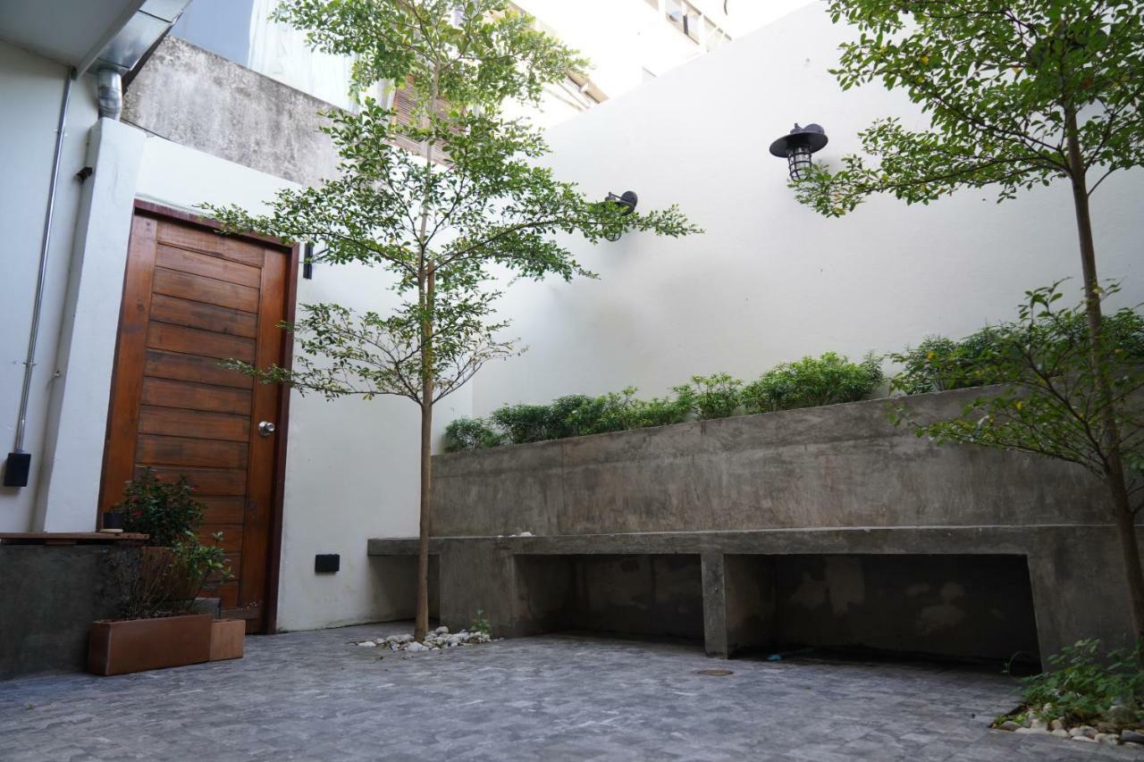 Slee Hostel Chiangmai (Adults Only) Чиангмай Екстериор снимка