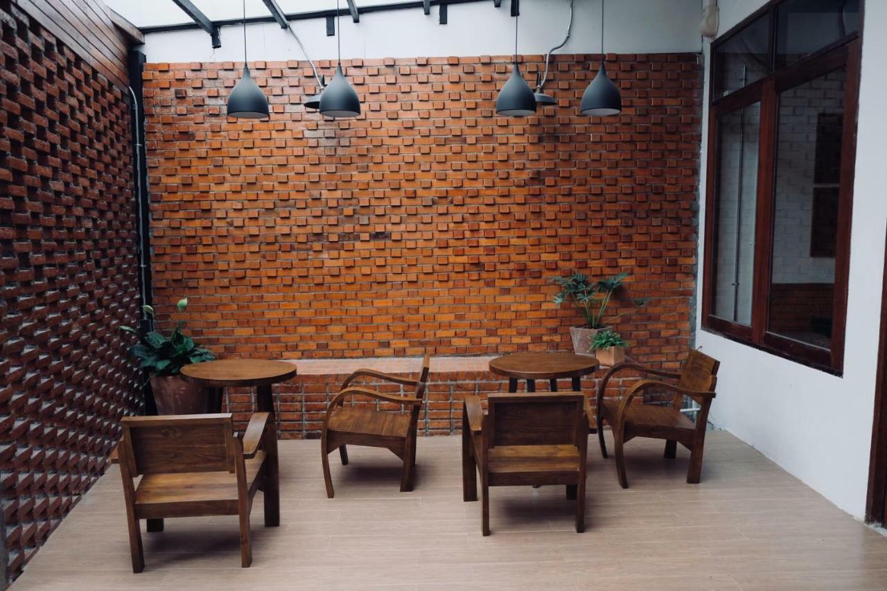 Slee Hostel Chiangmai (Adults Only) Чиангмай Екстериор снимка