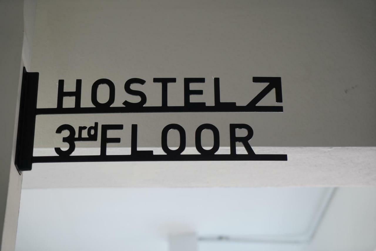 Slee Hostel Chiangmai (Adults Only) Чиангмай Екстериор снимка